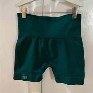 SET ACTIVE green biker shorts. Size small